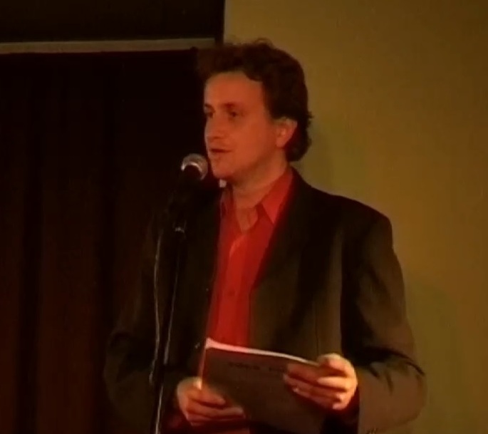 3. Łukasz Pietrzak jako konferansjer. Kompilacja nagrań pochodzących z archiwum Osiedlowego Domu Kultury w Jeleniej Górze oraz Jeleniogórskiego Centrum Kultury w Jeleniej Górze, rok nieznany.