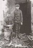 3. Antoni und Dominik Kostial, Jahr 1916. Zusammenkunft an der italienischen Front. Fot.: Bulzacki, K. Zawsze wierni Tobie Polsko, S. 145. Jelenia Góra 1999.