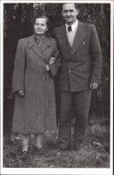 Fot 1. W. Kowalczyk z matką, Jelenia Góra 1957, archiwum rodzinne.