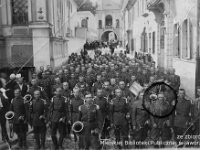 195x-01  Rok 1927  Wilno, przy kościele św.Teresy, pod Ostrą Bramą    Garnizonowa Orkiestra Wileńska  Zaznaczony Wacław Siemaszko (klarnet)