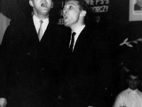 196x-15  Lata 60-te  Jawor, Międzyzakładow Klub "Relaks", ul.Piastowska    Śpiewają - Krzysztof  'Koza' Darski (wokal), Kazimierz Żebrowski (wokal), Marian Szarek (perkusja)