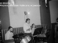 197x-54  Koniec lat 70-tych  Jawor, Klub Nauczyciela, ul.Legnicka    Od lewej: Romuald Wesołowski (perkusja), Stanisław Duszeńko (saksofon), Jerzy Osolinsz (organy)