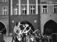 198x-31  Jesień 1980  Jawor, Rynek  Babie Lato    Zespół muzyczny z Legnicy