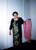 7. Henryka we własnoręcznie malowanych strojach.