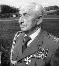 Józef Borowiec w mundurze