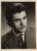 4. T. Kaczmarek po uzyskaniu tytułu magistra sztuk plastycznych, 1965 r.