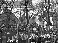 1980-12  1 maja, (prawdopodobnie rok 1980)  Jawor, ul. Wrocławska  Obchody 1 maja - Święta Pracy    Przedstawiciele władz miasta, partii i stacjonującej w mieście Połnocnej Grupy Wojsk Armii Radzieckiej na trybunie honorowej.