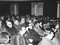 1983-47  1 maja (prawdopodobnie rok 1983)  Jawor, Teatr Miejski, Rynek  Obchody 1 maja - Święto Pracy     Akademia okolicznościowa.