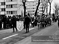 1985-065  1 maja 1985  Jawor, ul. Wyszyńskiego (dawn. Rapackiego)   Obchody 1 maja - Święta Pracy     Poch?d. Szko?a Podstawowa Nr 7, uczniowie