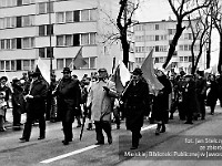 1985-073  1 maja 1985  Jawor, ul. Wyszyńskiego (dawn. Rapackiego)   Obchody 1 maja - Święta Pracy     Poch?d. Maszeruj? przedstawiciele jaworskich zak?ad?w pracy.