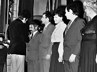 1985-123  1 maja 1985  Jawor, Teatr Miejski , scena  Obchody 1 maja - Swięto Pracy.     Akademia. Odznaczenia wr?cza Jerzy Radzio