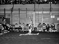 1987-23  Marzec 1987  Jawor, hala gimnastyczna Miejskiego Klubu Sportowego "Victoria" przy Szkole Podstawowej nr 5 w Jaworze, ul. Armii Radzieckiej (obecnie ul. Piłsudskiego)   Międzynarodowy Turniej w Akrobatyce Sportowej