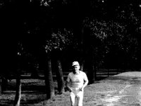 1992-02  Rok 1992  Jawor, wał nadrzeczny w Parku Miejskim    Stefan Mielczarek (ur. 30 kwietnia 1917 w Koge, Dania, zm. 13 lipca 2003 w Jaworze) - polski sportowiec amator, maratończyk, popularyzator biegania.    W 1996 roku przyjęty w poczet Honorowych Obywateli Miasta Jawora.