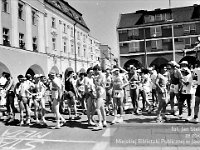 1996-25  8 czerwca 1996  Jawor, Rynek  II Półmaraton Jaworski o Puchar Burmistrza Jawora    W tle północno-zachodni fragment rynku i ulica Kościelna