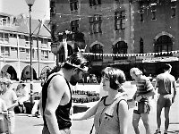 1996-40  8 czerwca 1996  Jawor, Rynek  II Półmaraton Jaworski o Puchar Burmistrza Jawora    W tle fragment ratusza z wejściem głównym i zachodniej części pierzei północnej