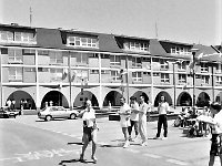 1996-54  8 czerwca 1996  Jawor, Rynek  II Półmaraton Jaworski o Puchar Burmistrza Jawora    W tle fragment zachodniej części pierzei północnej