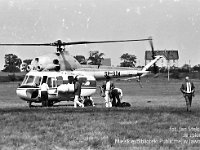 1987-129  6 czerwca 1987 r.  Stary Jawor. Łąki przy Nysie Szalonej  Zawody modeli latających      Śmigłowiec Aeroklubu Lubin