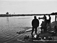 1992-100  18-20 wrzesnia 1992 r.  Jawor, ul. Myśliborska. Zbiornik wodny przy Ośrodku Wypoczynkowym Jawornik  IX Zawody Modeli Pływających Floating Ships Race