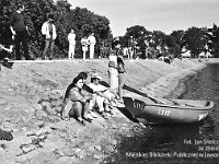 1992-77  18-20 wrzesnia 1992 r.  Jawor, ul. Myśliborska. Zbiornik wodny przy Ośrodku Wypoczynkowym Jawornik  IX Zawody Modeli Pływających Floating Ships Race