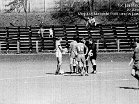 1981-01  1981  Bolesławiec, ul. Spóldzielcza 2  Mecz Kużni/Jaworzanki z Budowlanym Klubem Sportowym Boles?awiec      Mecz Kuźni/Jaworzanki z BKS-em  w sezonie 1980/1981.Piłkarze z Jawora wywalczyli historyczny awans do III ligi. Obie drużyny solidarnie wtedy wygrały na boiskach rywali po 1:0.