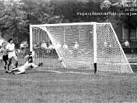 1981-05  1981  Jawor, ul. Parkowa 8, stadion miejski  Mecz Kuźni Jawor i Gryfa Gryfów Śląski      W sezonie 1981/1982 Kuźnia i Gryf spotkały się w Pucharze Polski na szczeblu centralnym. Na Stadionie Miejskim w Jaworze obie drużyny stworzyły zacięte widowisko. Po dogrywce wygrali jaworzanie 6:4