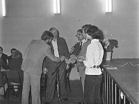1983-03  1993  Jawor, Klub Technika  Klub sportowy Kuźnia      Spotkanie po awanie do III ligii.   W połowie lat 70 ówczesny dyrektor Zakładów Kuźienniczych Aleksander Pruszkowski przejął klub sportowy Jaworzanka, który przyjął nazwę Kuźnia. Od lewej Jerzy Dwernicki  (..), Adamski, Marian Boruń, Stanisław Kołodziejczyk, Irena Pompa