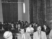 1983-15  1993  Jawor, Klub Technika  Klub sportowy Kuźnia      Spotkanie po awanie do III ligii.   W połowie lat 70 ówczesny dyrektor Zakładów Kuźienniczych Aleksander Pruszkowski przejął klub sportowy Jaworzanka, który przyjął nazwę Kużnia. Na zdjęciu zawodnicy i działacze klubu oraz pracownicy ZK i MR sympatycy zespołu piłkarskiego Kuźni Jawor.