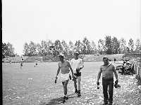 1983-07  1983  Lubin, stadion górniczy  IV liga mecz Zagłębie II Lubin, Kuźnia Jawor       Mecz wygrany dla Kuźni Jawor. Wynik 4:1  Od lewej Henryk Dulik, Marek Grzęda