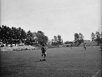 1983-28  1983  Lubin, stadion górniczy  IV liga mecz Zagłębie II Lubin, Kuźnia Jawor     Mecz wygrany dla Kuźni Jawor. Wynik 4:1   Na zdjęciu Janusz Rybicki, Michał Lenkiewicz.