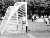 1986-87 20  1986/1987  Jawor, ul. Parkowa 8, stadion miejski  Mecz  Kuźni Jawor w III lidze      Zawodnicy Kuźni Jawor w jasnych spodenkach.