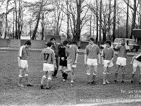 1988-02  1988  Jawor, Parkowa 8, stadion miejski  Mecz III ligowy Kuźni Jawor z Chrobrym Głogów      Pożegnanie Michała Lenkiewicza  Na zdjęciu od lewej Sławomir Bliskowski, Grzegorz Norcesowicz, Michiał Lenkiewicz,sędzia, (..) Andrzej Ignatiuk, Grzegorz Siendzielorz, Andrzej Skowron,