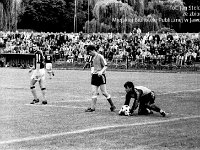 1989-02  5 sierpnia 1989  Jawor, ul Parkowa 8, stadion miejski  III ligowy mecz Kuźni Jawor z Naprzodem Rydułtowy    Wygrana dla Kuźni Jawor 2:1. Bramki strzelili Robert Rzepa, Sławomir Bliskowski zawodnicy Kuźni, Dla przeciwników gola strzelił Jan Furlepa