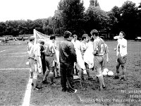 1993-06  26 września 1993  Jawor, ul Parkowa 8, stadion miejski  Mecz Kuźnia Jawor, Polonia Wrocław    Wynik 0:1. Bramkę dla Polonii Wrocław strzelił (..) Mazur  Od prawej Hubert Łukasik, (..),Norbert Olanin, Stanisław Gierasimowicz, tyłem Paweł Janeczko, Krzystof Ziemba, Ireneusz Skulski