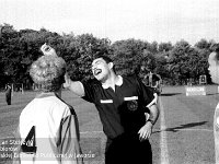 1993-05  1993  Jawor, Parkowa 8, stadion miejski.  mecz Kuźnia Jawor, Piława.      Tuniej piłkarski organizowany przez przez Gazetę Jaworską. Tyłem  z lewej Ireneusz Skulski zawodnik Kuźni Jawor