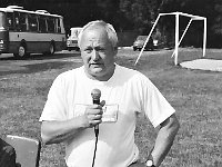 1994-50  1994  Jwor, Parkowa 8, stadion miejski  II Międzynarodowy Turniej Piłkarski o puchar  Burmistrza m. Jawora i Ziemi Jaworsko-Bolkowskiej    Turniej zawodników do lat 18. W rozgrywkach zaplanowano udział zawodników z Francji(A.S. Maroeuill), Czech ( reprezentacja okręgu Nachod), Chrobry Głogów, Amico Lubin, Ślęza Wrocław, reprezentacja juniorów byłego powiatu jaworsjiegooraz gospodarze Kuźnia ŚJawor. Wygrali juniorzy klasy międzyokręgowej jaworskiej Kużni pod wodzą trenera Zbigniewa Bieli.  Henryk Łukasik