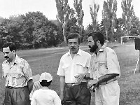 1994-58  1994  Jwor, Parkowa 8, stadion miejski  II Międzynarodowy Turniej Piłkarski o puchar  Burmistrza m. Jawora i Ziemi Jaworsko-Bolkowskiej    Turniej zawodników do lat 18. W rozgrywkach zaplanowano udział zawodników z Francji(A.S. Maroeuill), Czech ( reprezentacja okręgu Nachod), Chrobry Głogów, Amico Lubin, Ślęza Wrocław, reprezentacja juniorów byłego powiatu jaworsjiegooraz gospodarze Kuźnia ŚJawor. Wygrali juniorzy klasy międzyokręgowej jaworskiej Kużni pod wodzą trenera Zbigniewa Bieli.  Od lewej Zdzisław Rojowski, Kazimierz Wołyniec, Mirosław Gibek.