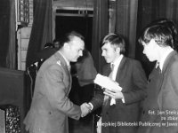 1971-22  1971  Jawor, Teatr Miejski  Zawody strzeleckie    Wr?czanie nagr?d