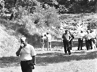1993-22  10  lipca 1993 r.  Grzegorzów. Strzelnica LOK  Zawody      Zawody strzeleckie zorganizowane przez Komendę Rejonową Policji w Jaworze.  Zawody w strzelaniu z pistoletu wz 33, startowały drużyny składające się z pracowników instytucji i zakładów jaworskich,