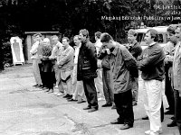 1994-17  1994 r.  Grzegorzów. Strzelnica Ligii Obrony Kraju  Zawody strzeleckie      Zawody zkończone wręczaniem odznaczeń dla zsłużonych.