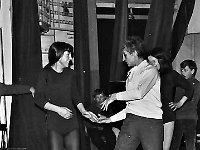 1972-07  1972  Jawor, Teatr Miejski, foyer  Zespól baletowy z Powiatowego Domu Kultury    Na zdjęciu drugi z lewej  Alfons Wanoth baletmistrz z Wrocławia.