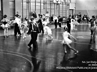 1993-25  29-30 maja 1993 r.  Jawor, Plac Bankowy 1, Szkoła Podstawowa nr 2 w Jaworze  Jaworski Klub Taneczny Roman. Impresje taneczne