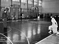 1993-44  29-30 maja 1993 r.  Jawor, Plac Bankowy 1, Szkoła Podstawowa nr 2 w Jaworze  Jaworski Klub Taneczny Roman. Impresje taneczne      Na zparkiecie Malgorzata Werat - Piaseczyńska i Artur Werat