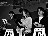 1994-53  1994 r.  Jawor, Parkowa 5, Klub Technika  Dziecięcy Turniej Tańca Towarzyskiego      Na zdjęciu od prawej : Izabela Fecko, Magdalena Kaczmarek