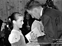 1995-40  22 marca 1995 r.  Jawor, Parkowa 5, Klub Parkowa  Dzieciecy Turniej Tańca Towarzyskiego      Od lewej  Bianka Gerlak