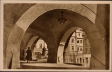 Jelenia Góra. Podsienia w rynku [Dokument ikonograficzny]