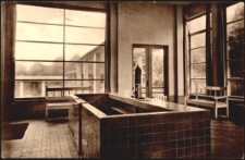 Brunnenhof im Kurhaus Bad Schwarzbach im Isergebirge [Dokument ikonograficzny]