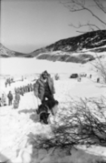 Realizacja zdjęć do filmu "Długi biały ślad" (fot. 7) [Dokument ikonograficzny]