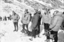 Realizacja zdjęć do filmu "Długi biały ślad" (fot. 11) [Dokument ikonograficzny]