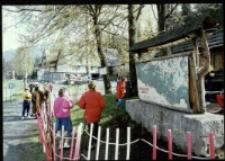 Karpacz, ul.Olimpijska, parking przy hotelu "Orlinek" (fot. 10) [Dokument ikonograficzny]