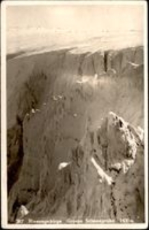 Karkonosze - widok na Wielki Śnieżny Kocioł w scenerii zimowej [Dokument ikonograficzny]